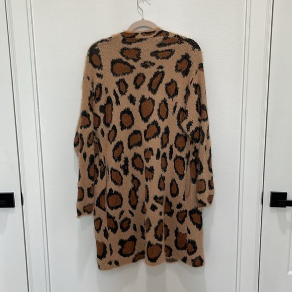 Fuzzy Animal Print Open Front Cardigan - Picture 9 of 9